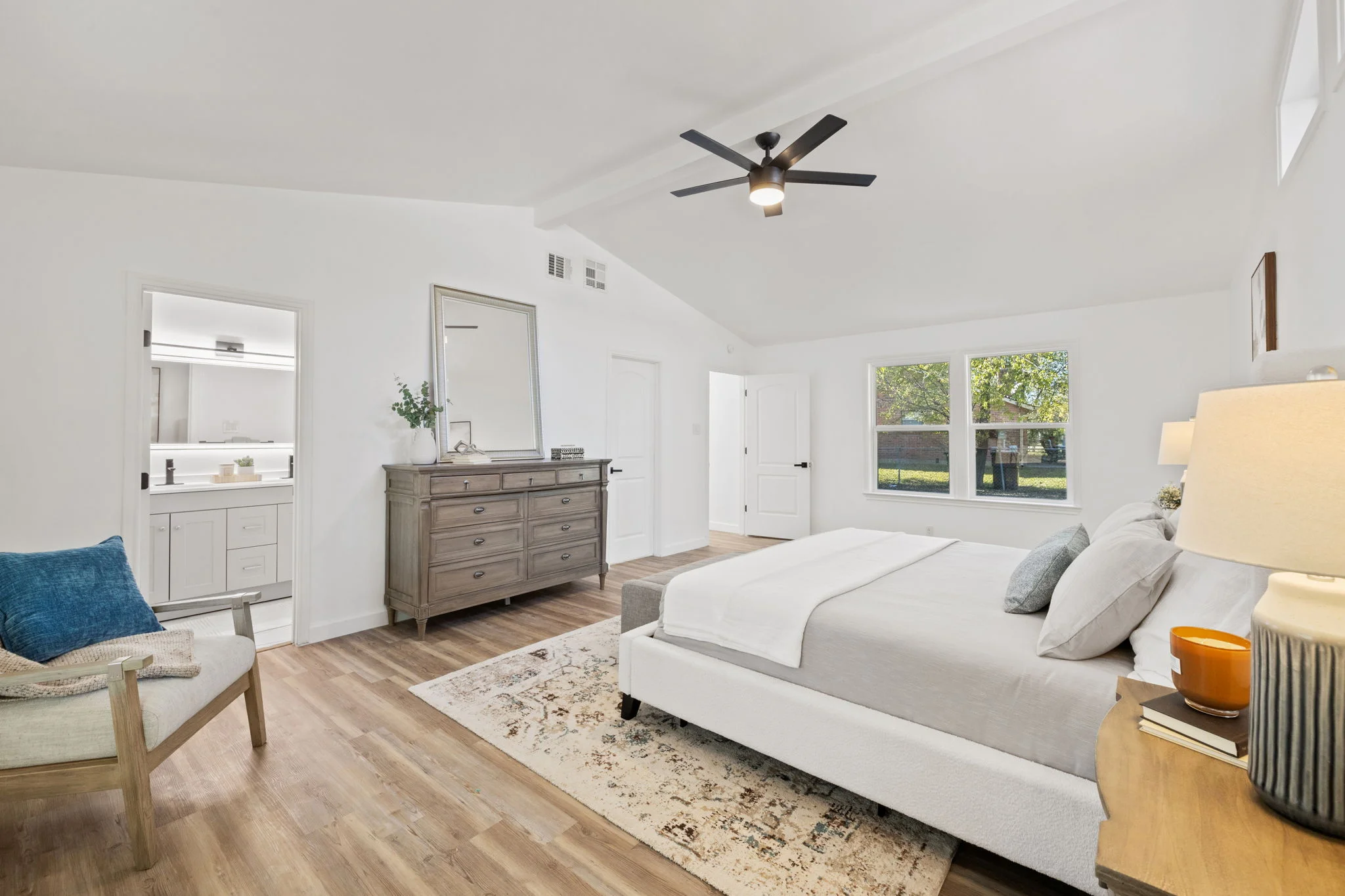 30-web-or-mls-902-virginia-dr