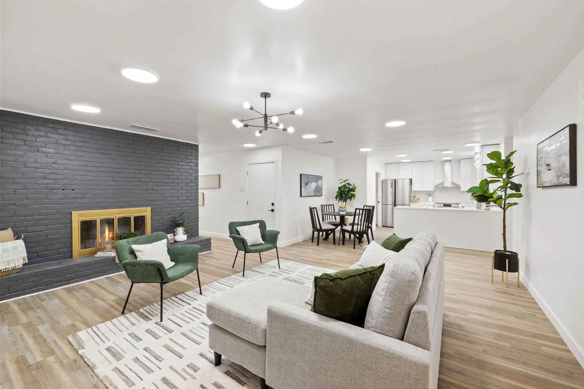 9-web-or-mls-902-virginia-dr