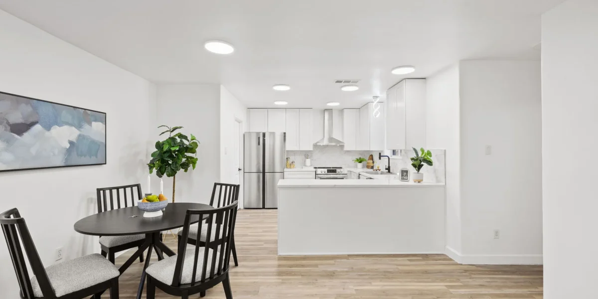 11-web-or-mls-902-virginia-dr