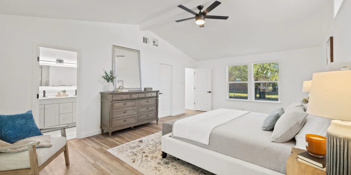 30-web-or-mls-902-virginia-dr